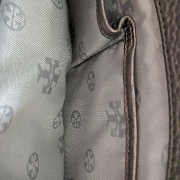 Tory Burch Robinson Gunmetal Pebbled Open Dome Satchel Bag with dust bag - Picture 5 of 11